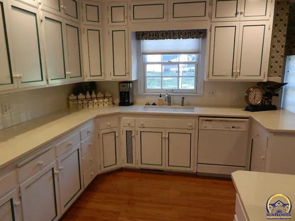 $320,000 | 2761 Southwest Plass Avenue, Topeka, KS 66611