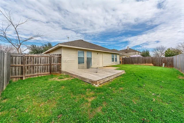 $1,995 | 12629 Azure Heights Place, Rhome, TX 76078