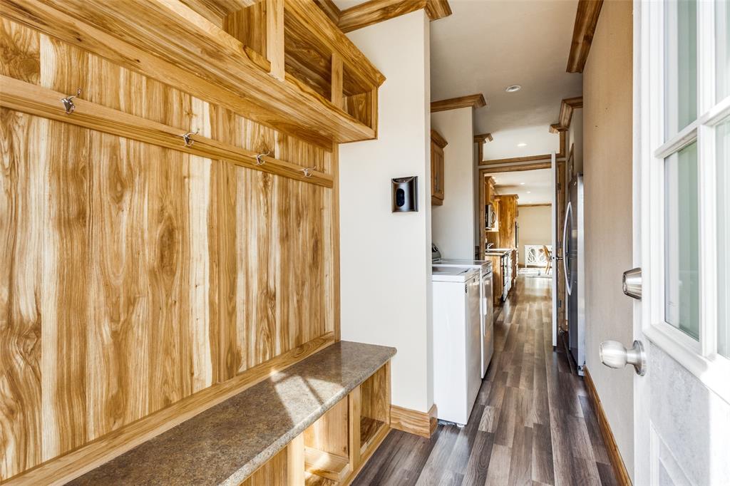 1425 Cowan Road Weston, TX 75009 - Photo 14 of 27 Huge mudroom and laundry room conbined.