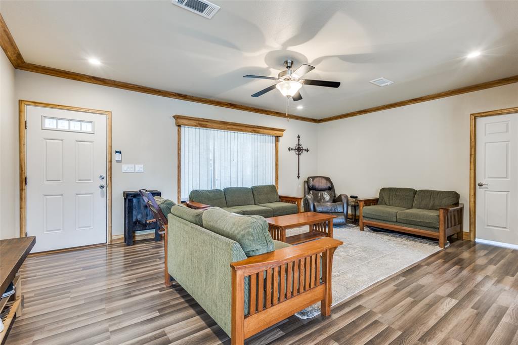 1425 Cowan Road Weston, TX 75009 - Photo 6 of 27 Family room with large window.