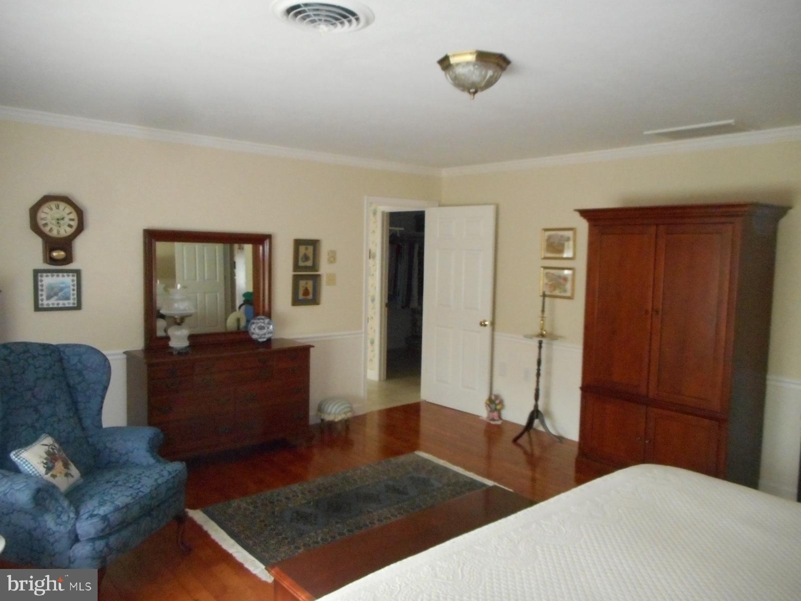 106 Russelcroft Road Winchester, VA 22601 - Photo 13 of 32 Master bedroom - main level