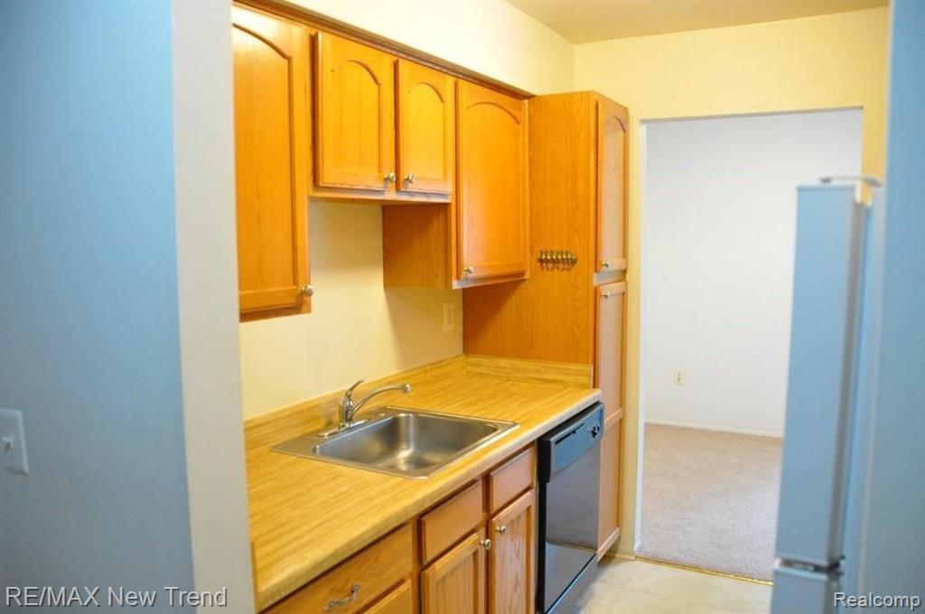 30024 West 12 Mile Road Farmington, MI 48334 - Photo 4 of 17