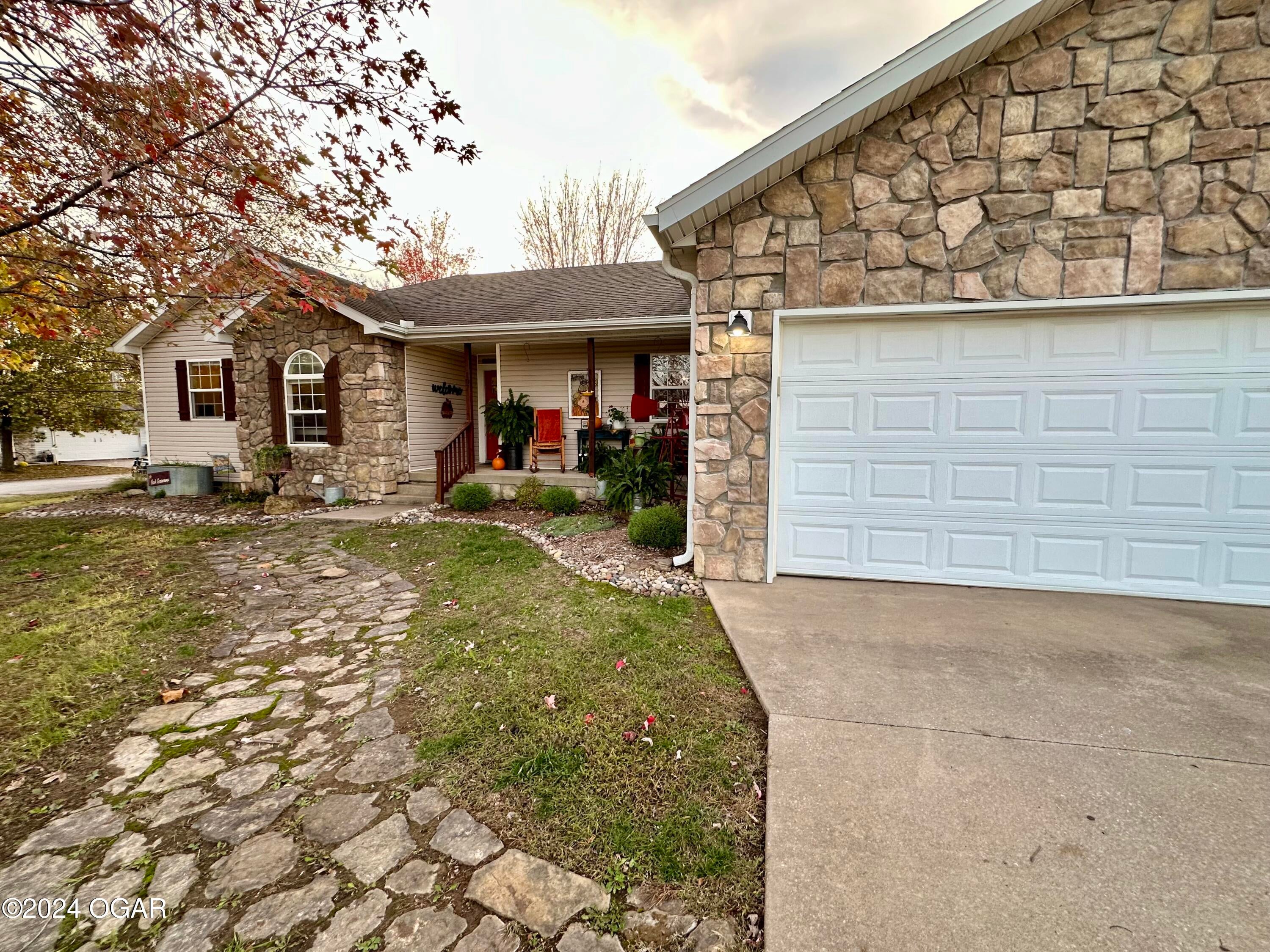 107 South Diamond Loop Diamond, MO 64840 - Photo 1 of 1 IMG_3246