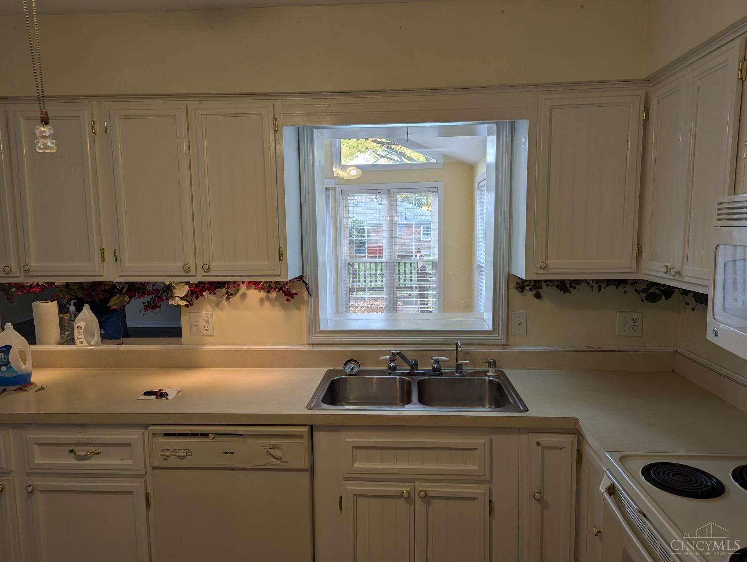 729 Pine Ridge Road Milford, OH 45150 - Photo 13 of 31 Gallery Image 13