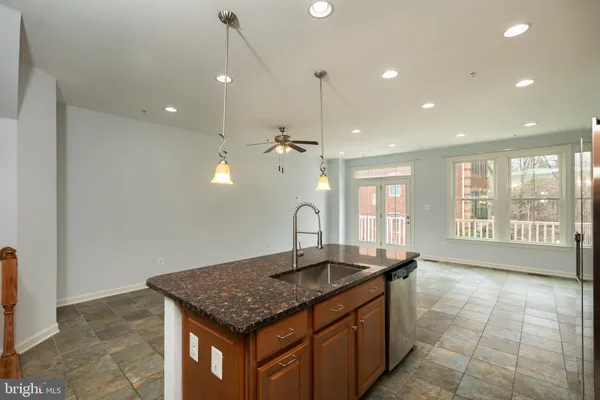 $3,300 | 336 Grand Street, Gaithersburg, MD 20878