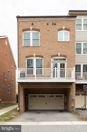 $3,300 | 336 Grand Street, Gaithersburg, MD 20878