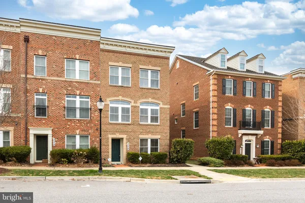 $3,300 | 336 Grand Street, Gaithersburg, MD 20878