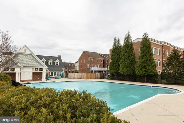 $3,300 | 336 Grand Street, Gaithersburg, MD 20878