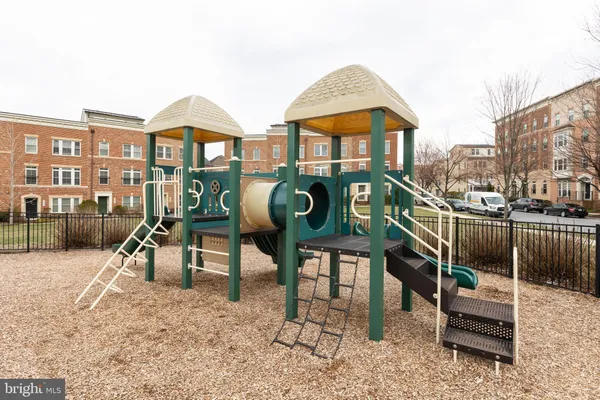 $3,300 | 336 Grand Street, Gaithersburg, MD 20878