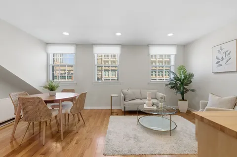 $670,000 | 21 Bowdoin Street, Unit 5C, Boston, MA 02114