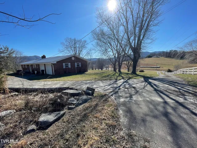$775,000 | 8893 Asheville Highway, Greeneville, TN 37743