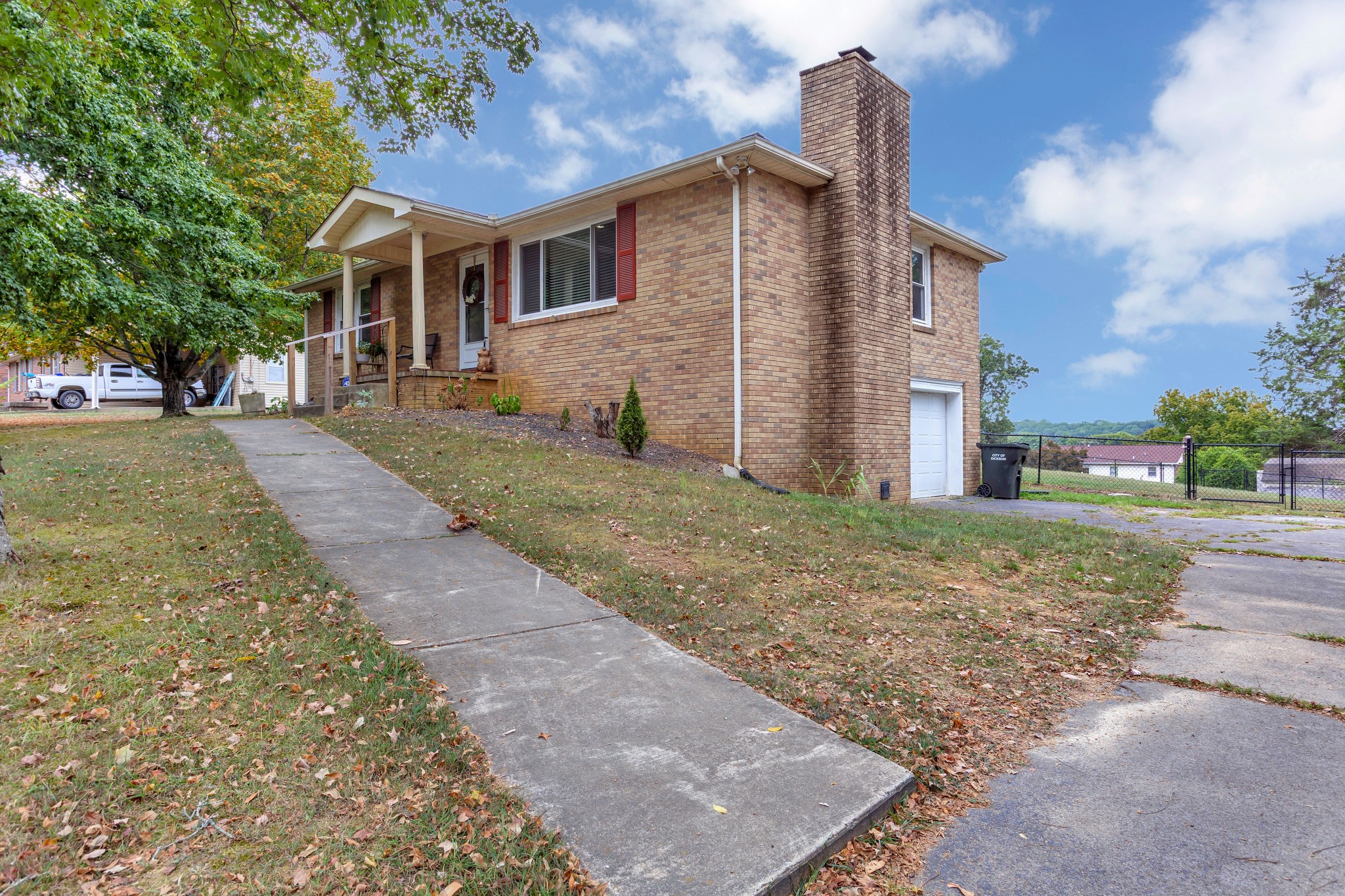 2009 Ridgecrest Circle Dickson, TN 37055 - Photo 5 of 41 Gallery Image 5