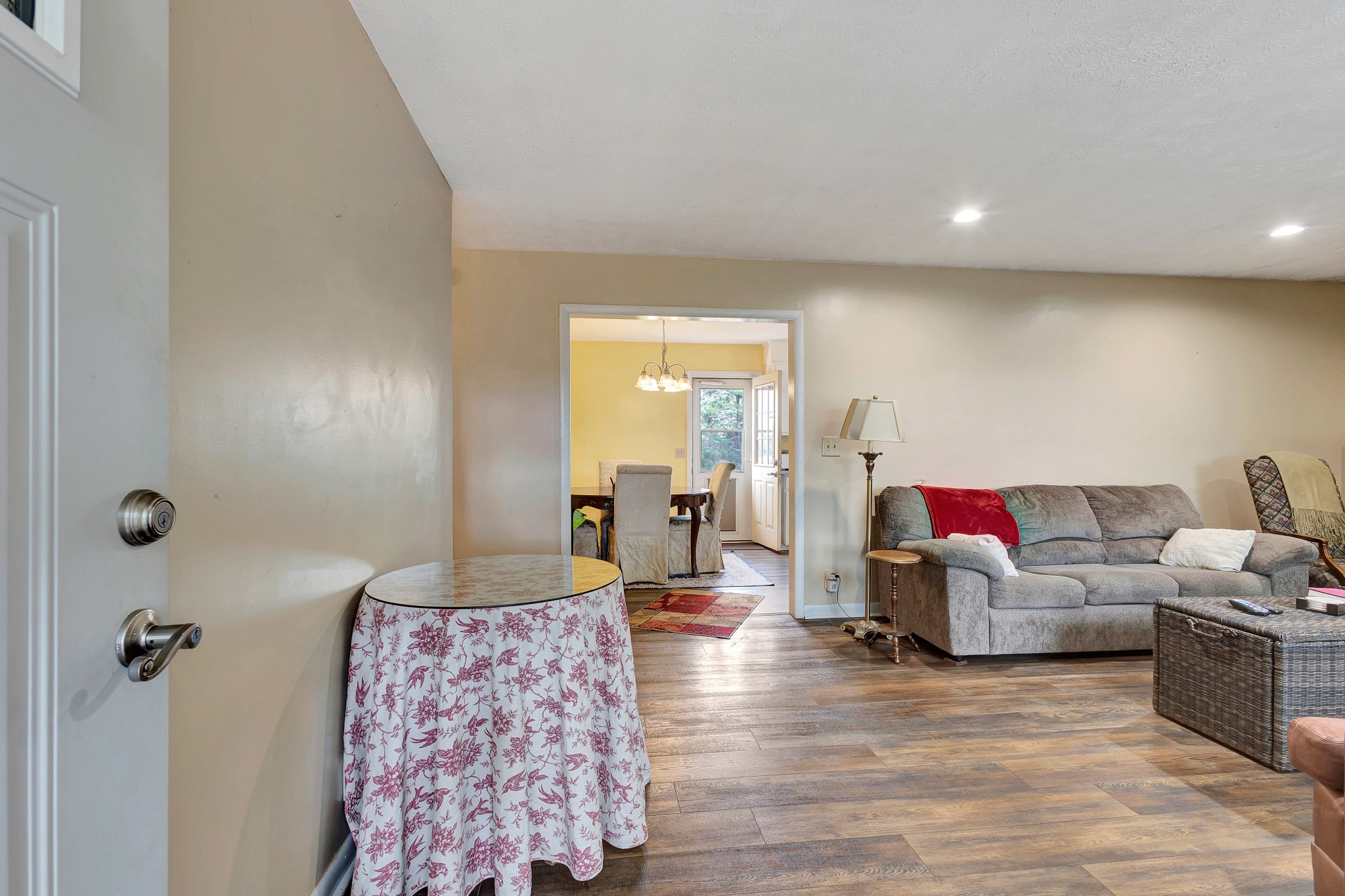 2009 Ridgecrest Circle Dickson, TN 37055 - Photo 9 of 41 Gallery Image 9