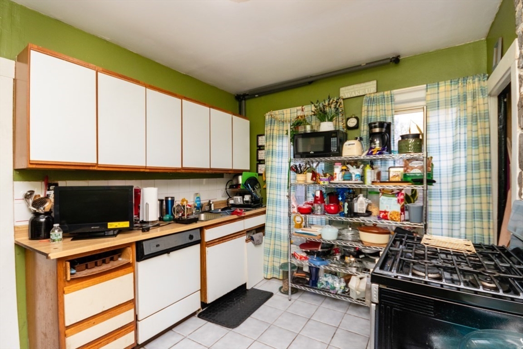 37 Glenhill Road Boston, MA 02126 - Photo 6 of 42 Gallery Image 6