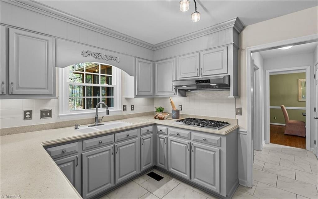 1008 Browning Road Greensboro, NC 27410 - Photo 13 of 48