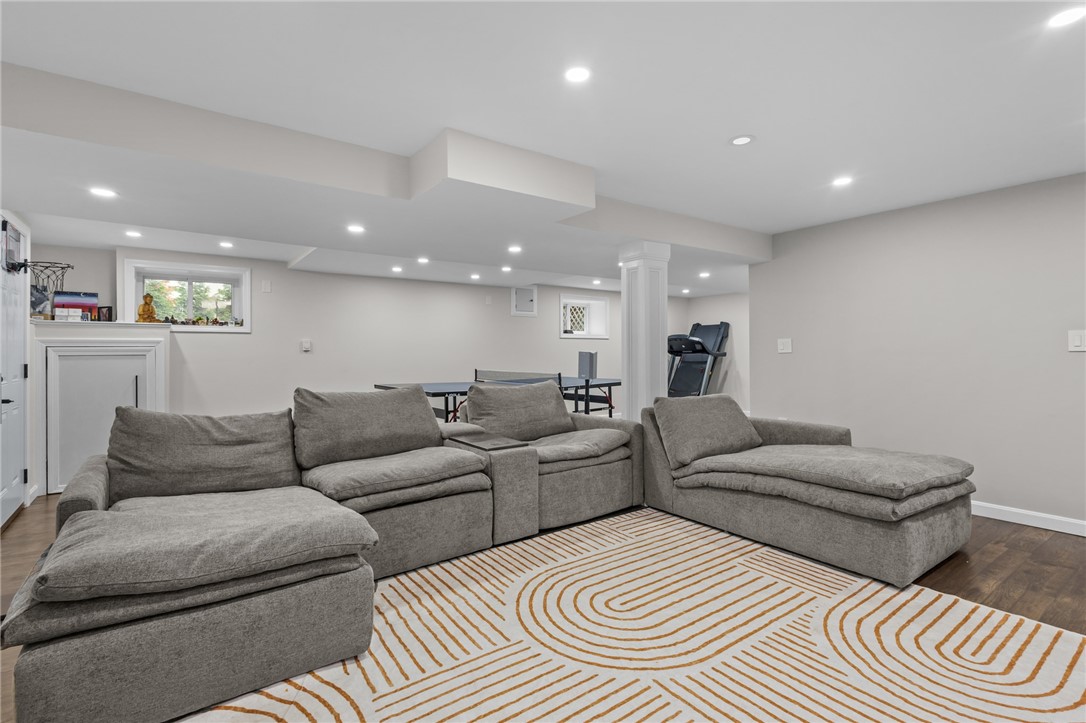 194 Council Rock Road Cranston, RI 02921 - Photo 36 of 46