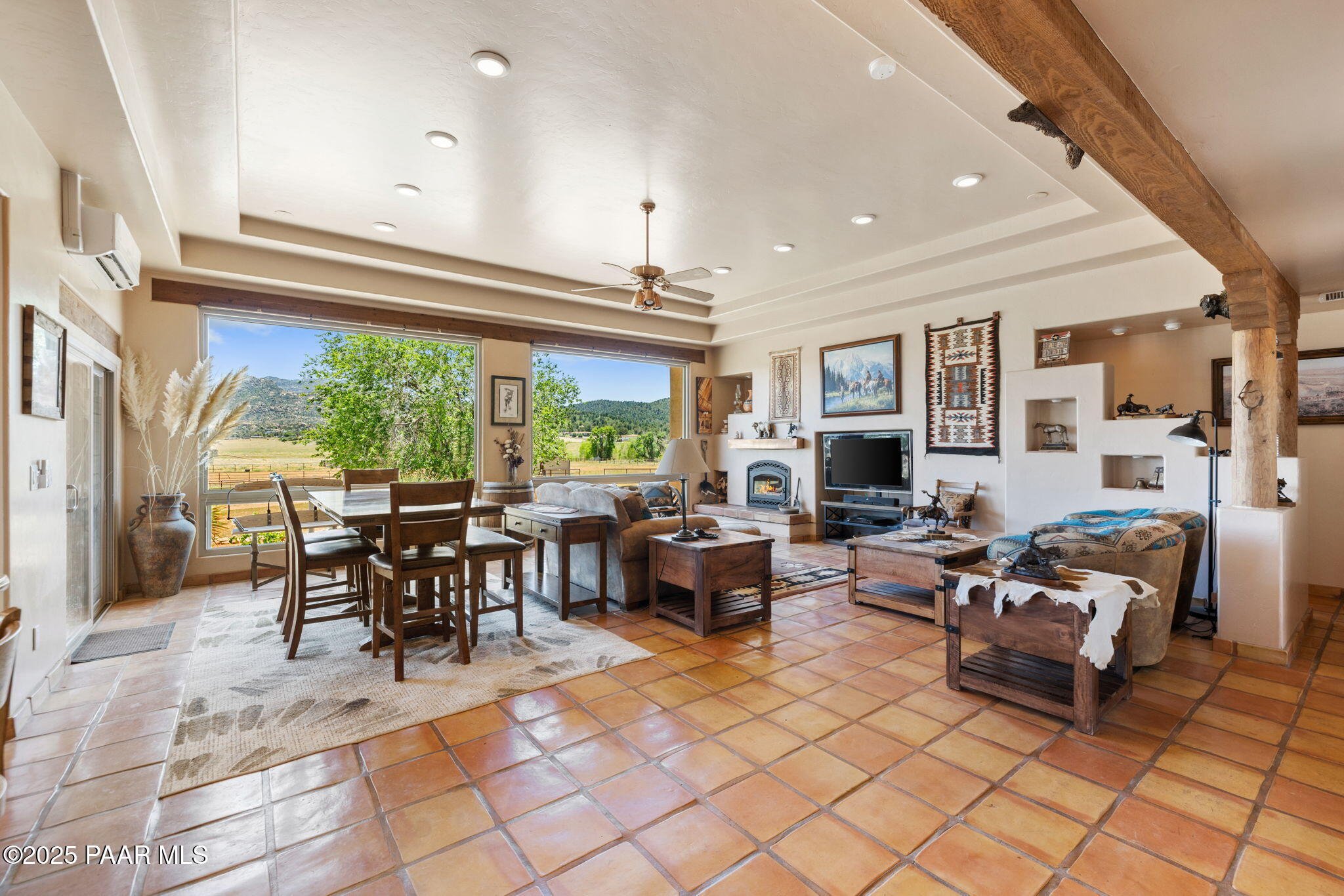 5475 West Stazenski Road Prescott, AZ 86305 - Photo 14 of 73 13-Great Room (1)