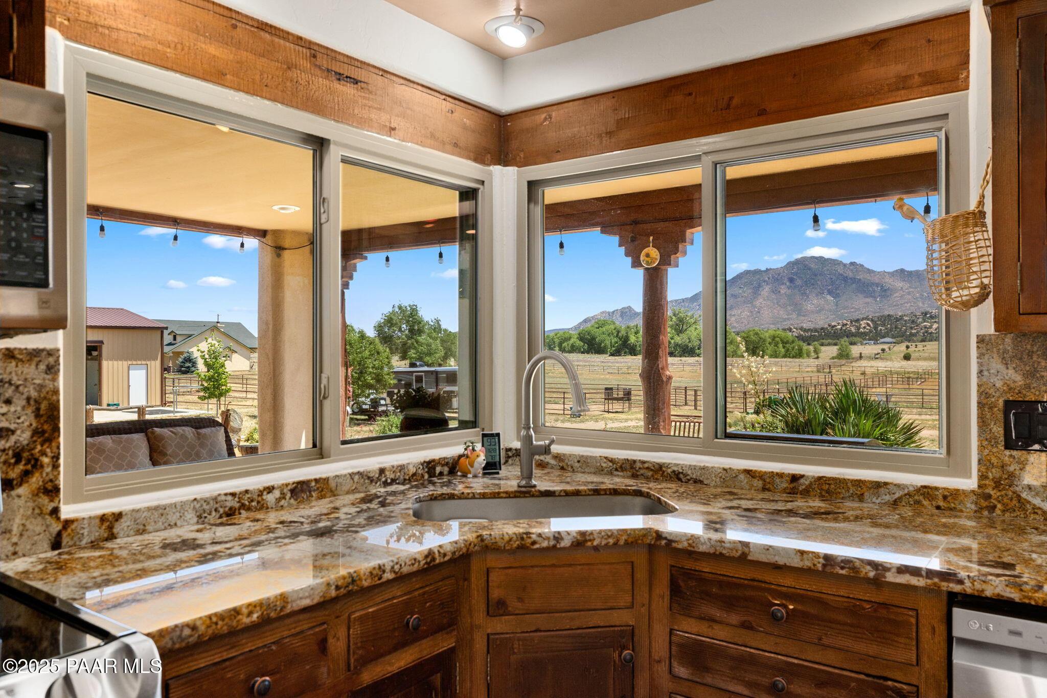 5475 West Stazenski Road Prescott, AZ 86305 - Photo 23 of 73 22-Kitchen (2)
