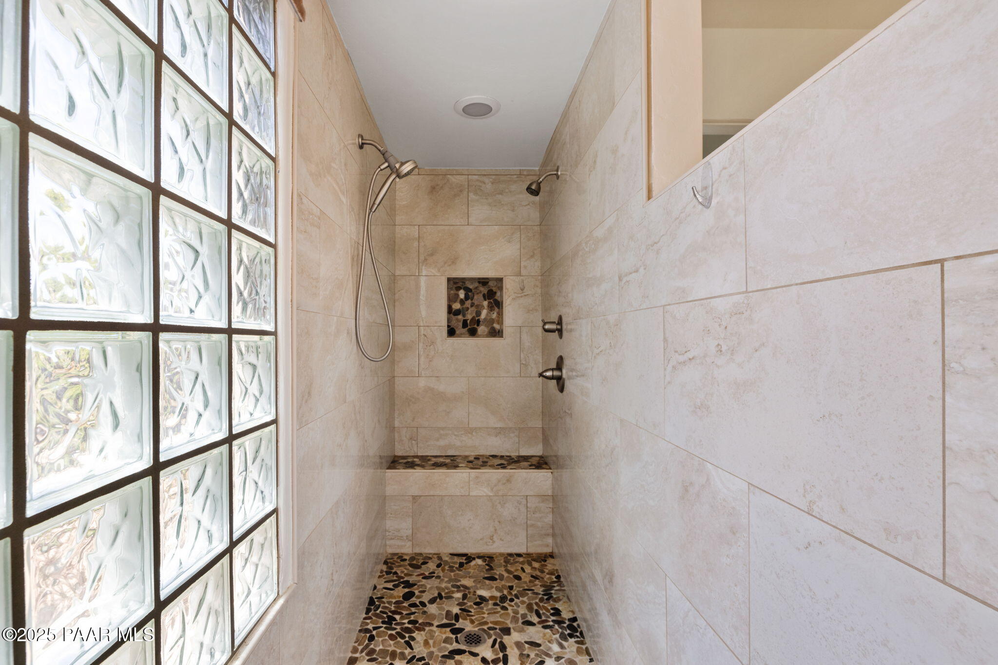 5475 West Stazenski Road Prescott, AZ 86305 - Photo 27 of 73 26-Primary Bathroom (2)