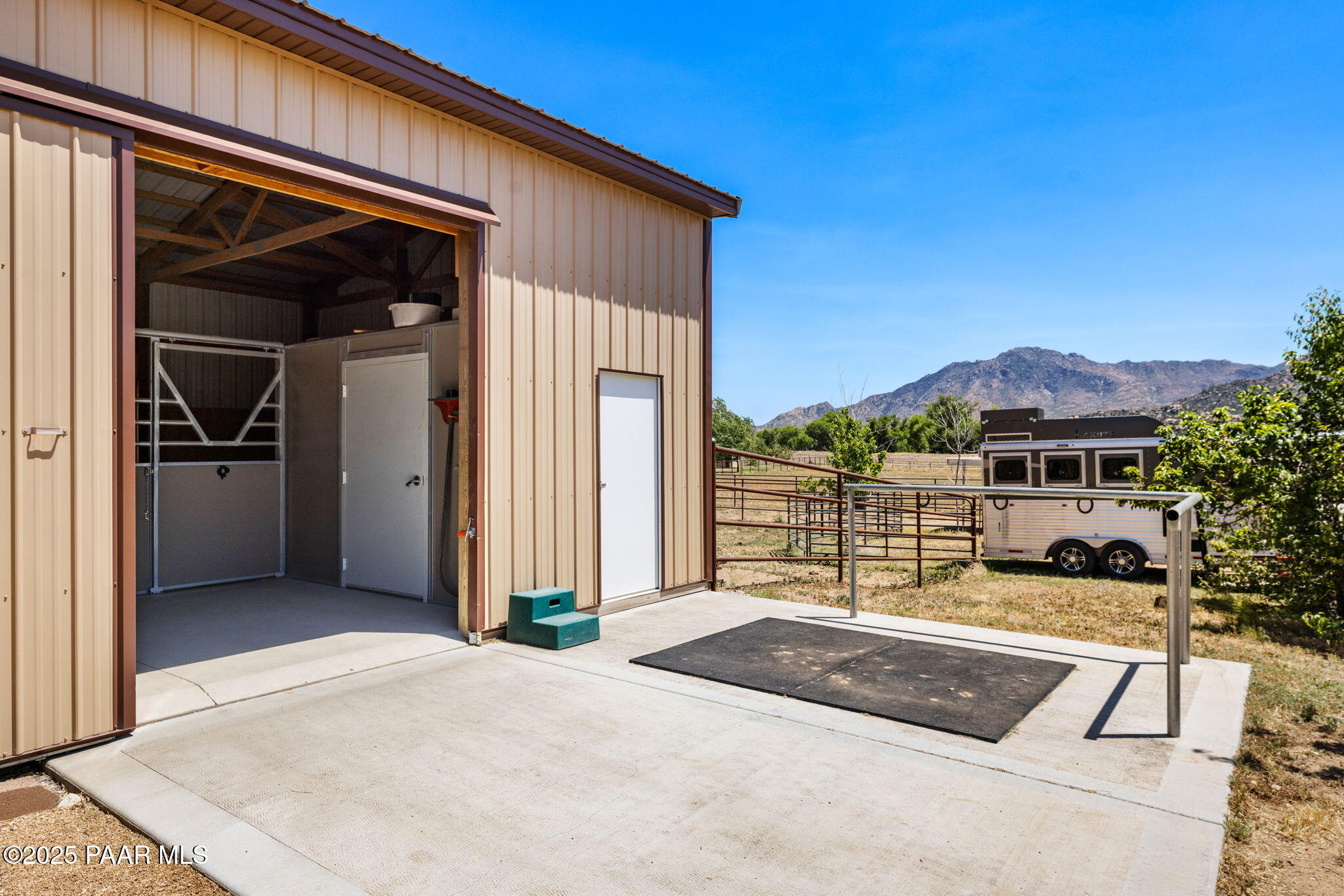 5475 West Stazenski Road Prescott, AZ 86305 - Photo 53 of 73 52-Barn (2)