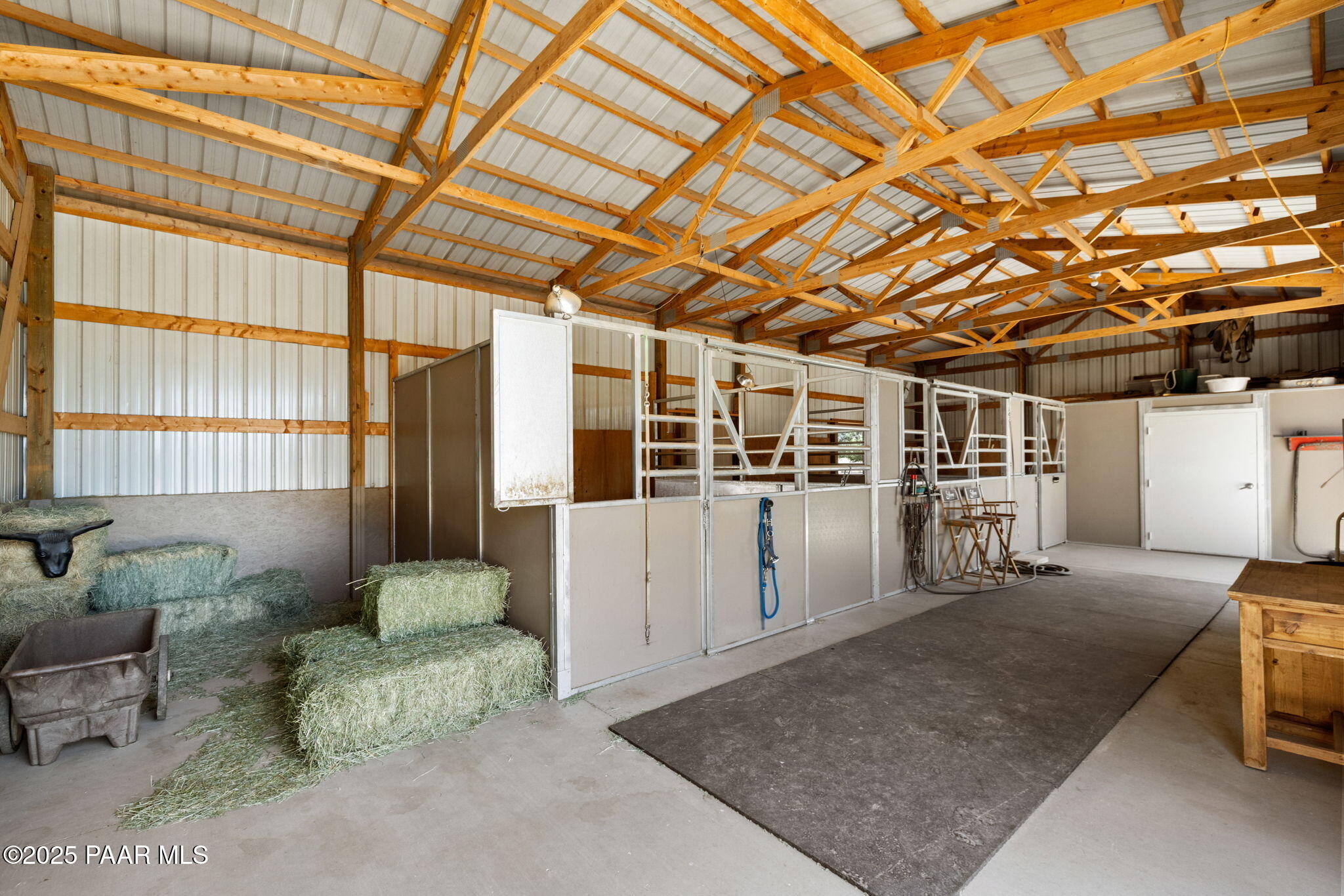 5475 West Stazenski Road Prescott, AZ 86305 - Photo 55 of 73 54-Barn (4)