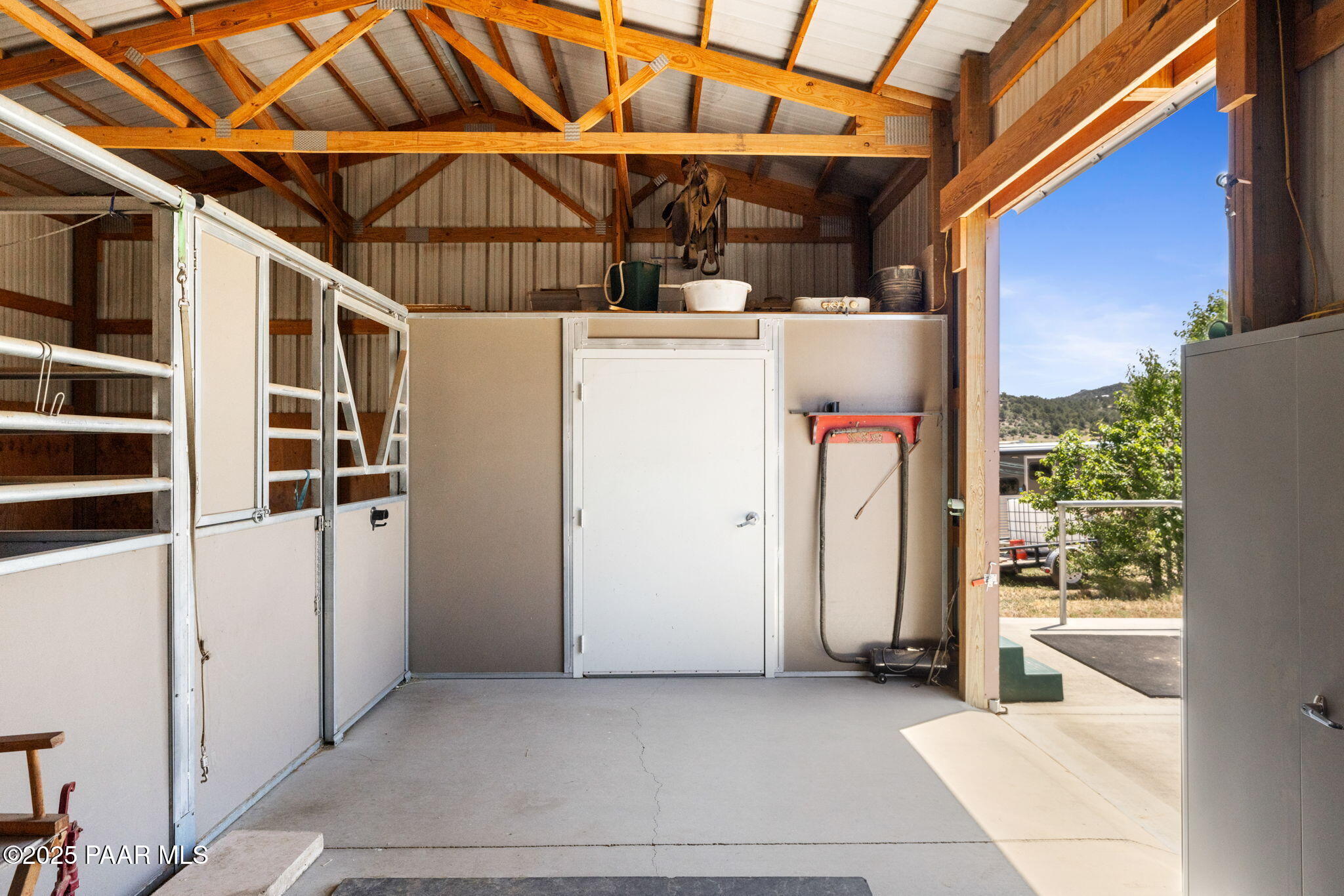 5475 West Stazenski Road Prescott, AZ 86305 - Photo 56 of 73 55-Barn (5)