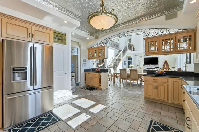 $999,900 | 82 EMS B6C Lane, Leesburg, IN 46538