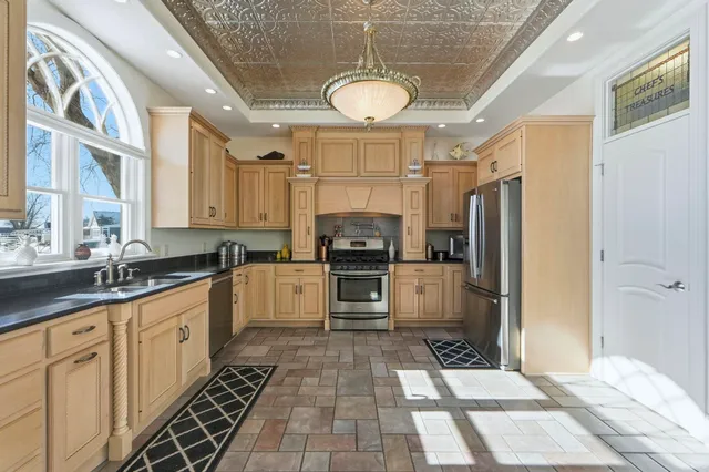 $999,900 | 82 EMS B6C Lane, Leesburg, IN 46538