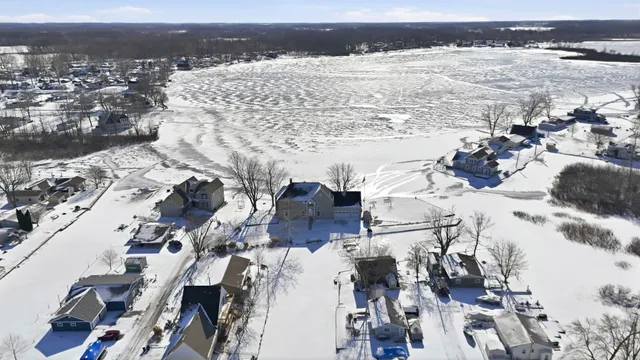 $999,900 | 82 EMS B6C Lane, Leesburg, IN 46538