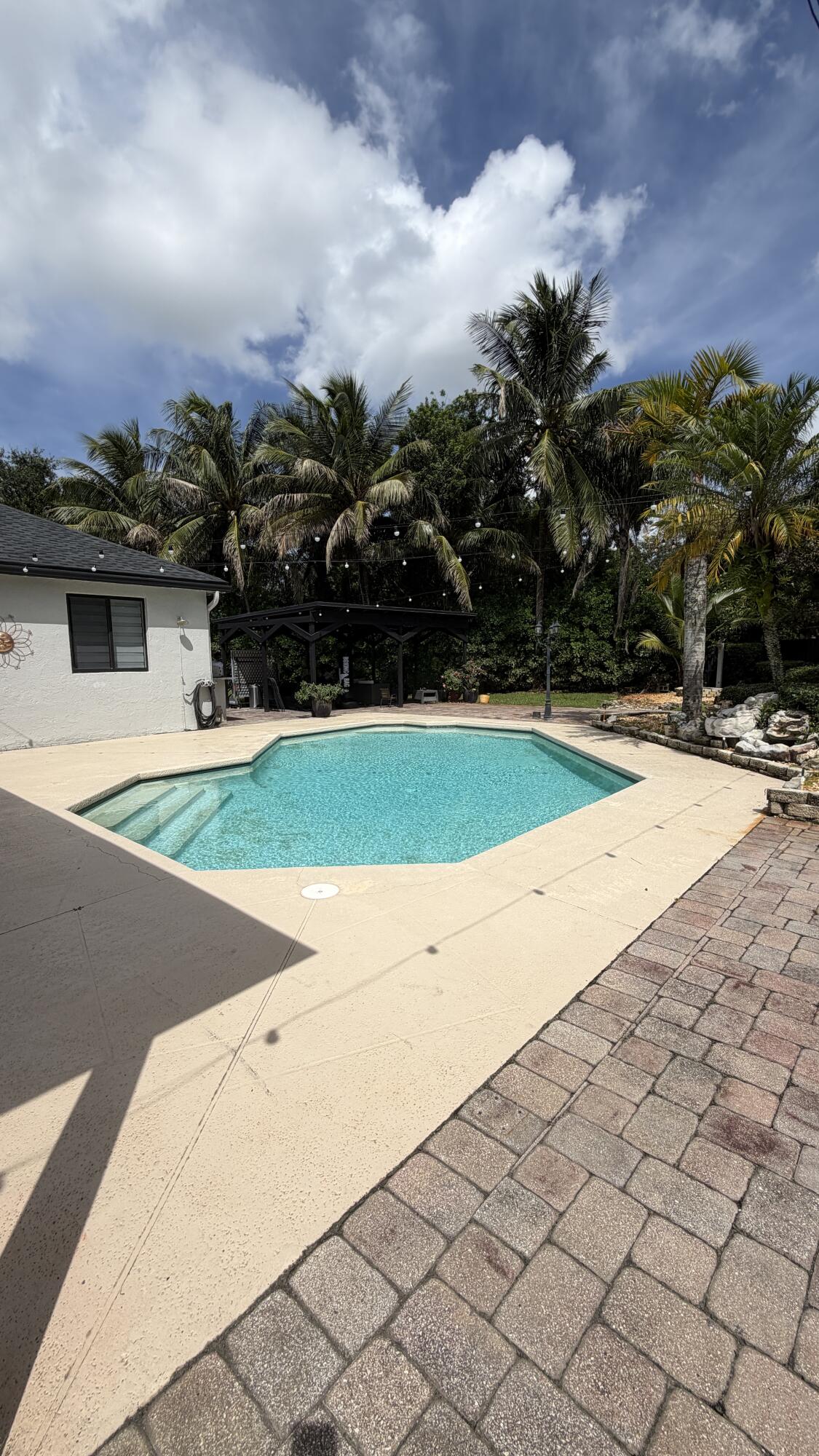 132 Nottingham Road Royal Palm Beach, FL 33411 - Photo 22 of 24 IMG_3228