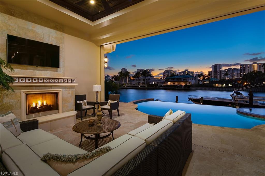 4221 Crayton Road Naples, FL 34103 - Photo 3 of 18 Gallery Image 3