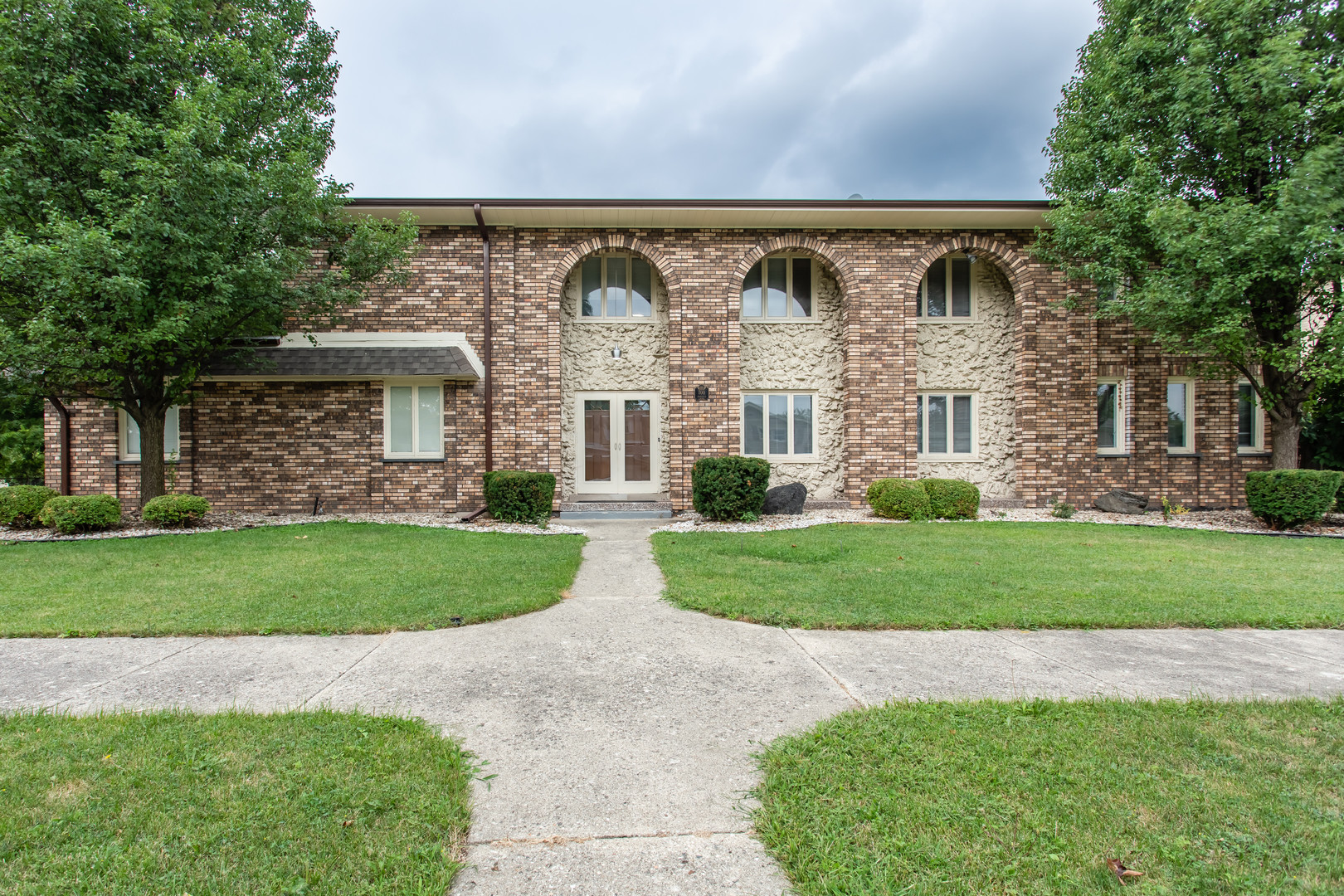 700 Marcella Road Des Plaines, IL 60016 - Photo 2 of 38