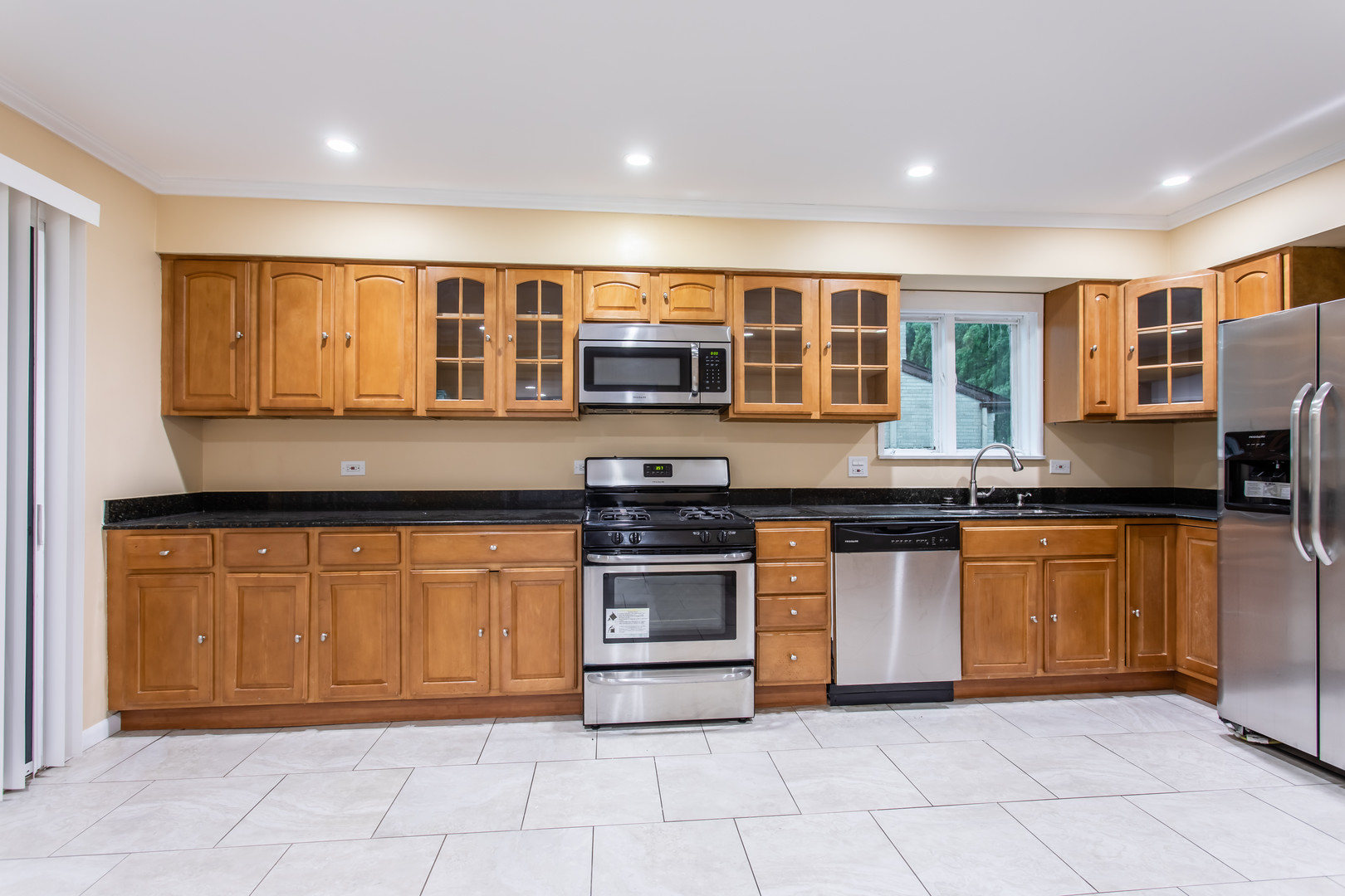 700 Marcella Road Des Plaines, IL 60016 - Photo 12 of 38