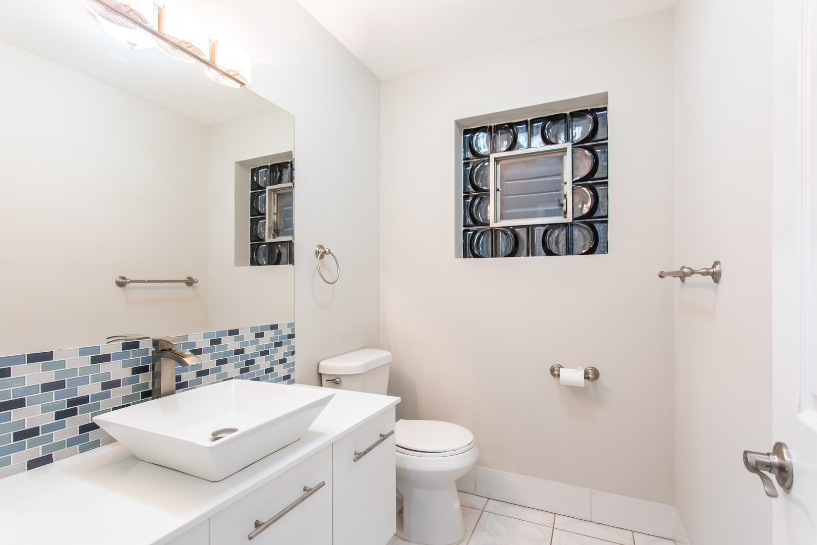 700 Marcella Road Des Plaines, IL 60016 - Photo 14 of 38