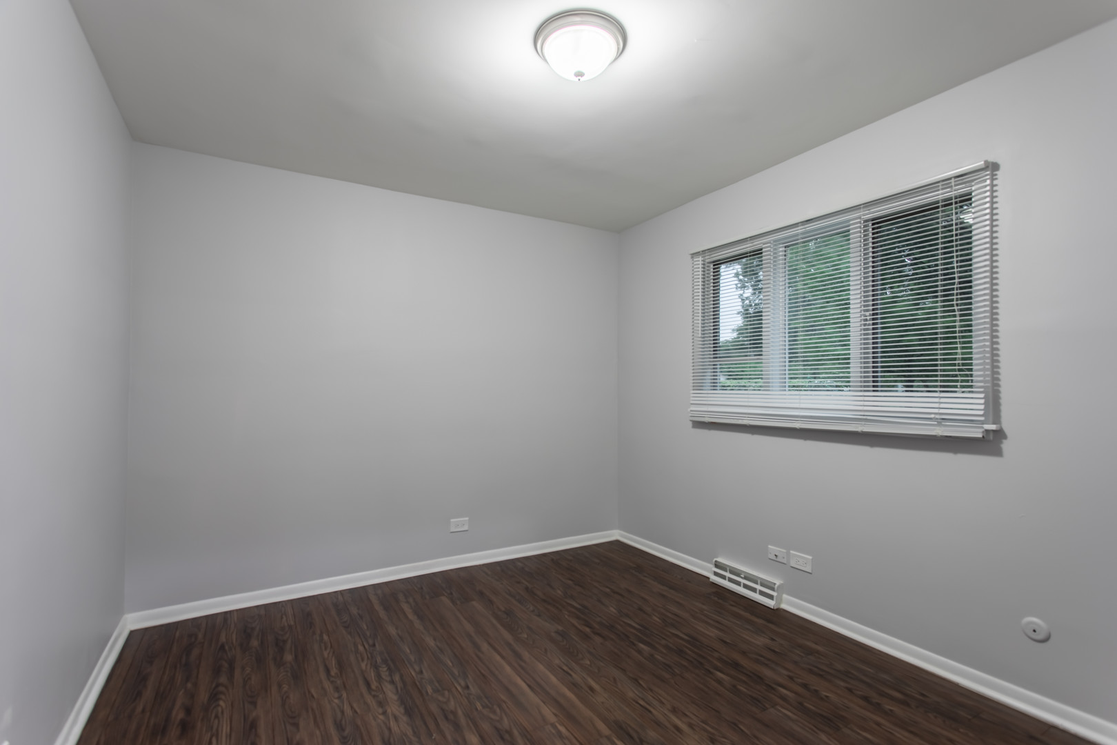 700 Marcella Road Des Plaines, IL 60016 - Photo 17 of 38