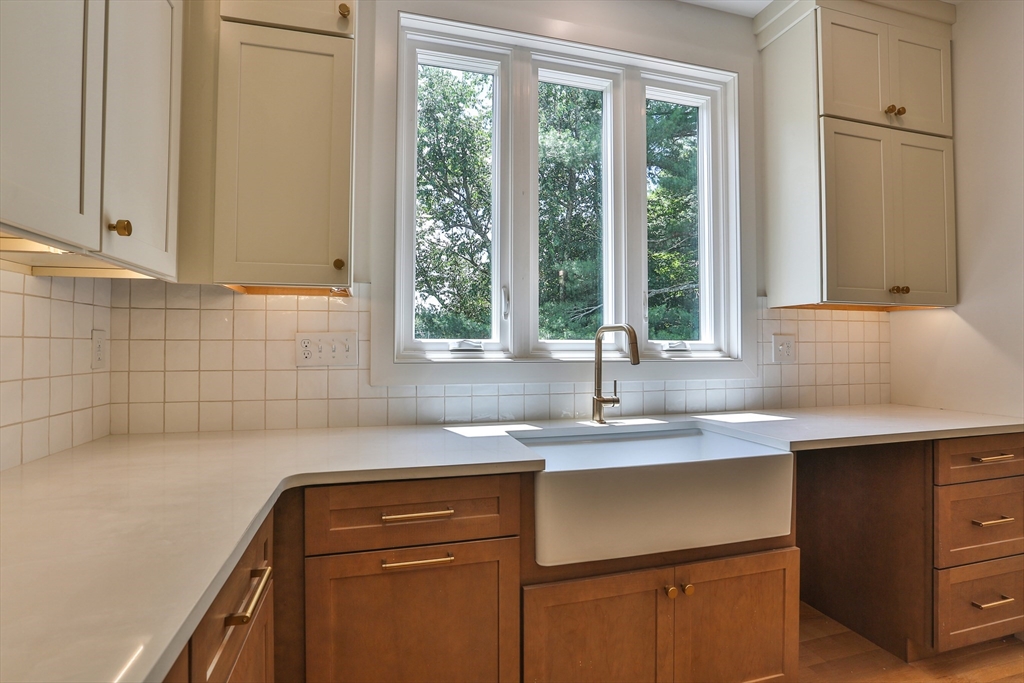 29 Cox Street Hudson, MA 01749 - Photo 29 of 36