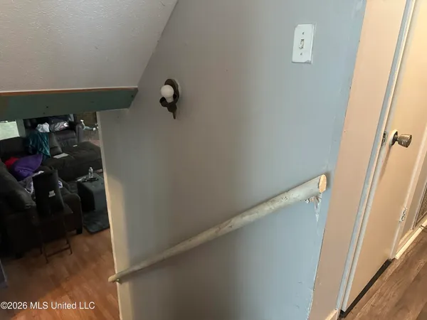 $95,000 | 927 Royal Oak Drive, Jackson, MS 39209