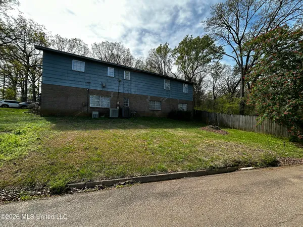 $95,000 | 927 Royal Oak Drive, Jackson, MS 39209