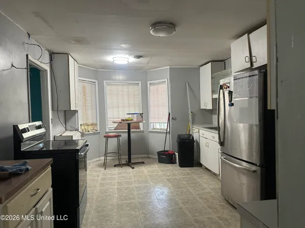 $95,000 | 927 Royal Oak Drive, Jackson, MS 39209