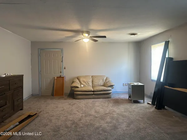 $95,000 | 927 Royal Oak Drive, Jackson, MS 39209