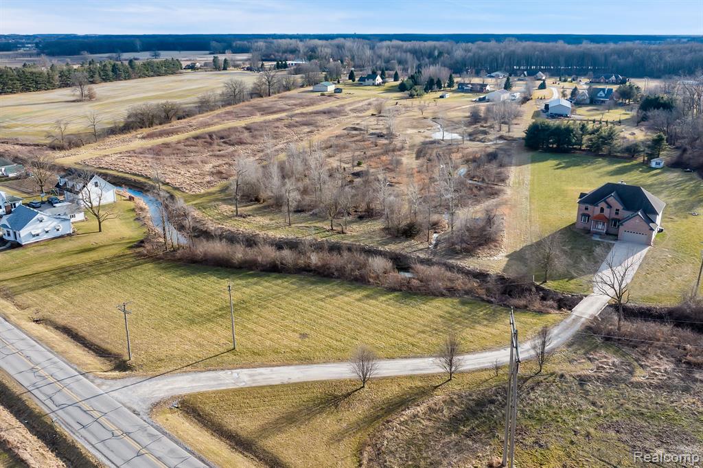 2077 Heiss Road Monroe, MI 48162 - Photo 9 of 45