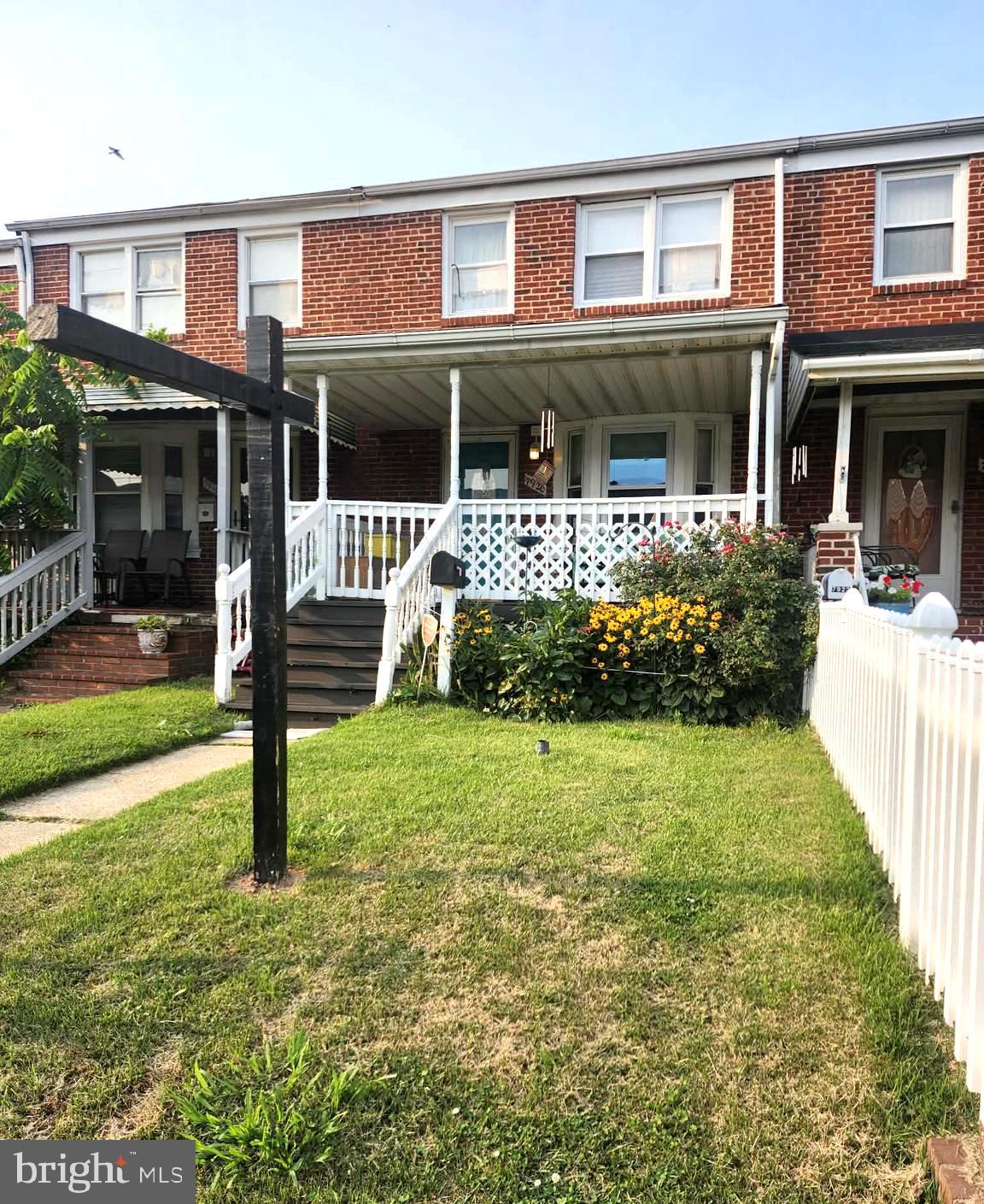 7920 Kavanagh Road Baltimore, MD 21222 - Photo 3 of 27 Front Covered Yard