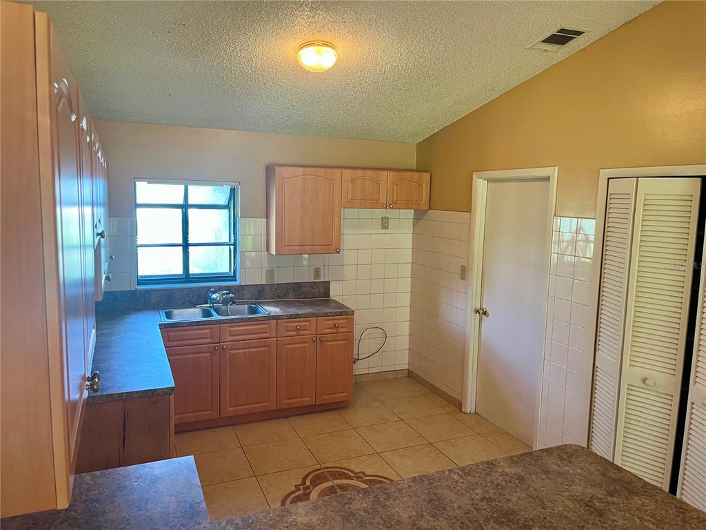 2386 Ruth Lane Kissimmee, FL 34744 - Photo 7 of 16 Gallery Image 7