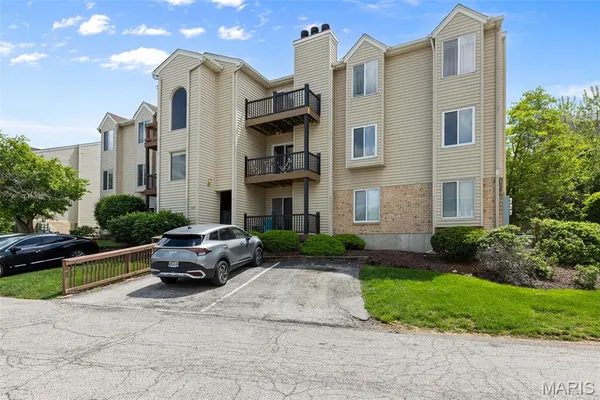 $155,000 | 2403 Sandalwood Creek Court, Unit D, Wildwood, MO 63038