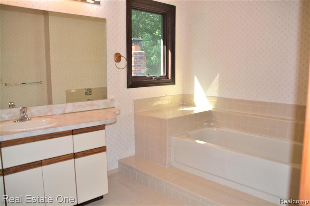 3563 Summit Ridge Drive Rochester Hills, MI 48306 - Photo 21 of 22