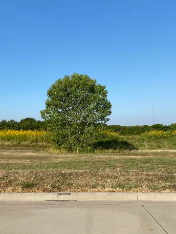 $33,000 | 2021 Depot, Newton, KS 67114