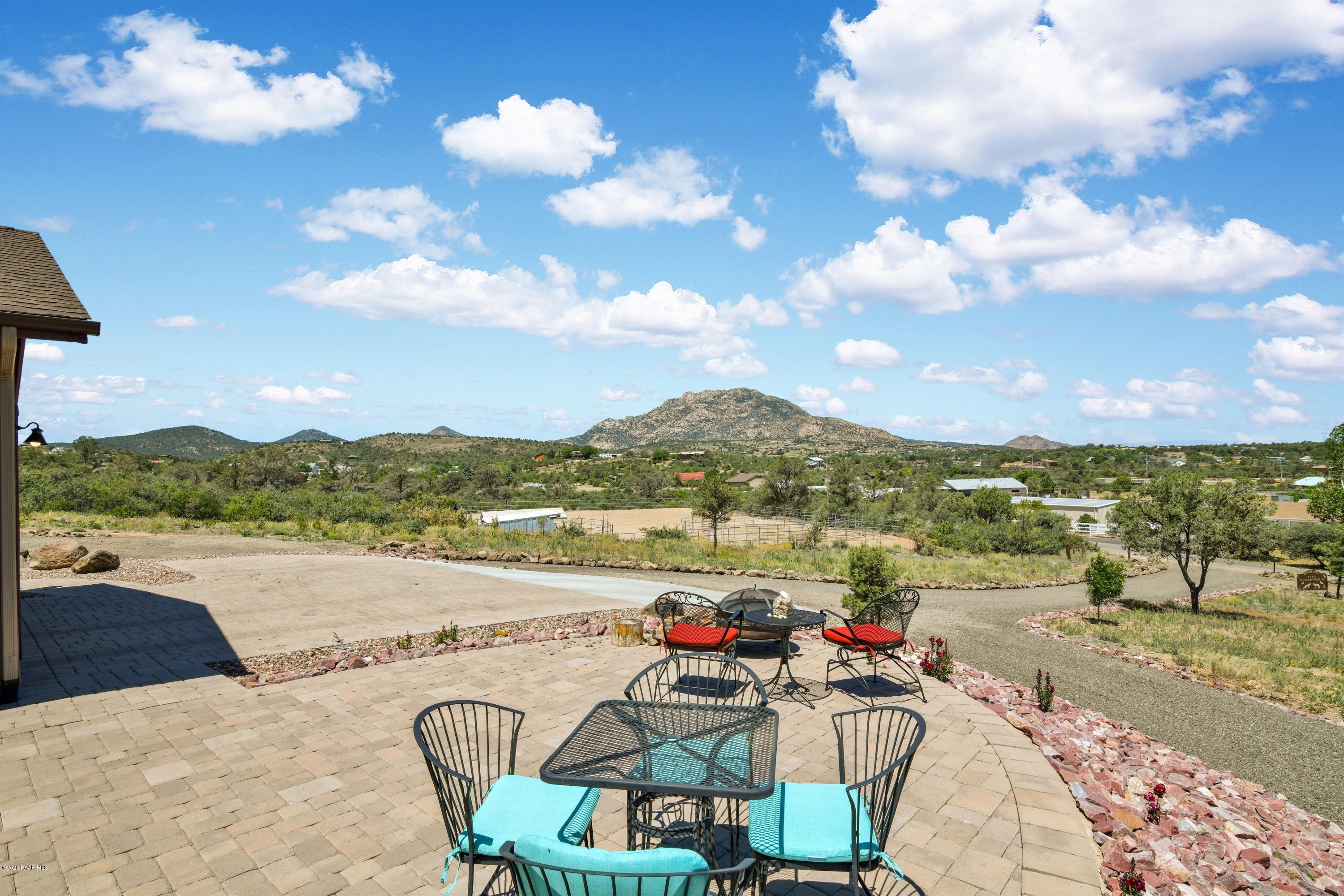 1275 West Cliff Rose Road Prescott, AZ 86305 - Photo 8 of 38 Paver Front Patio