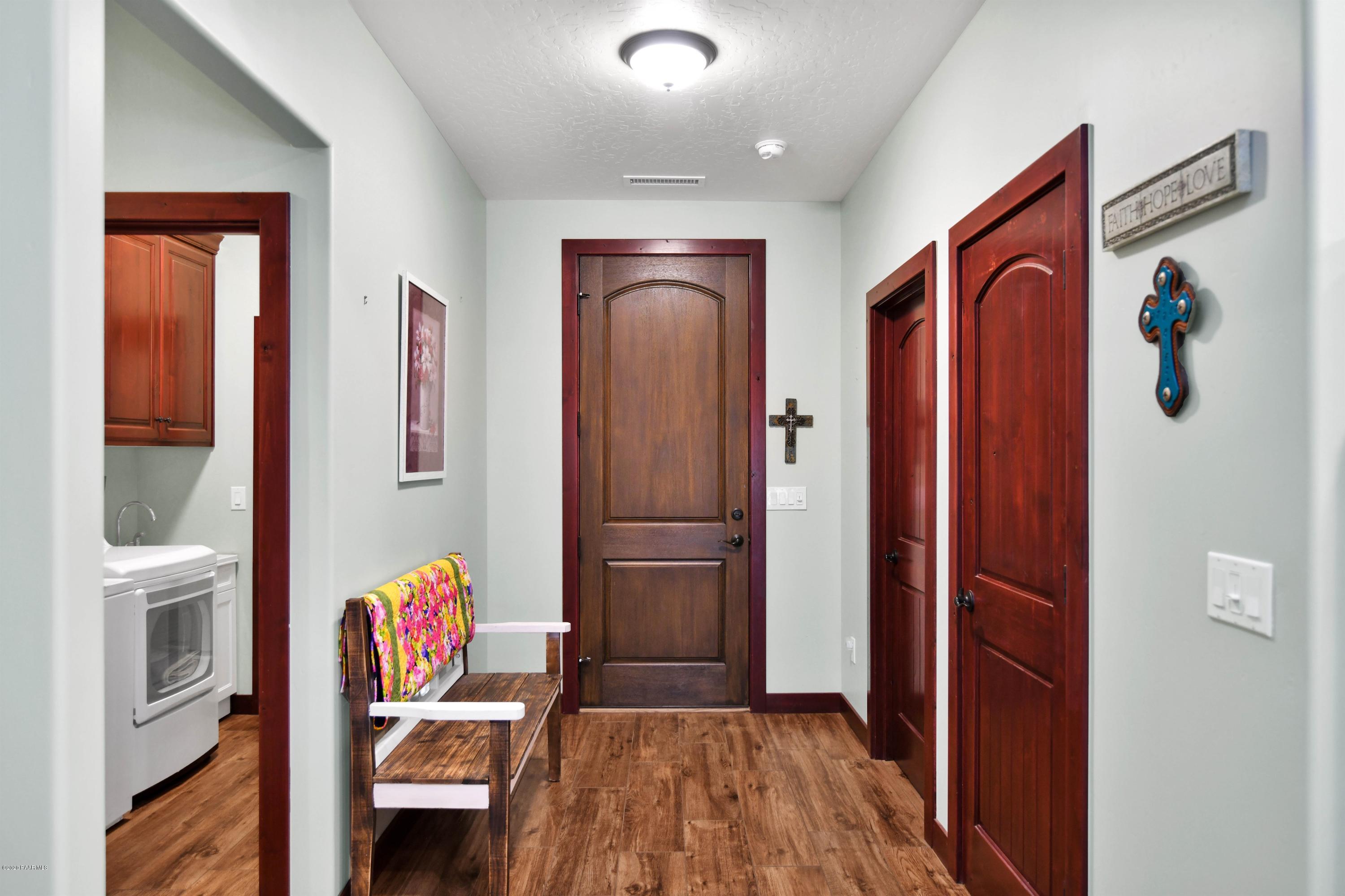 1275 West Cliff Rose Road Prescott, AZ 86305 - Photo 10 of 38 Foyer...Tile Floors Throughout