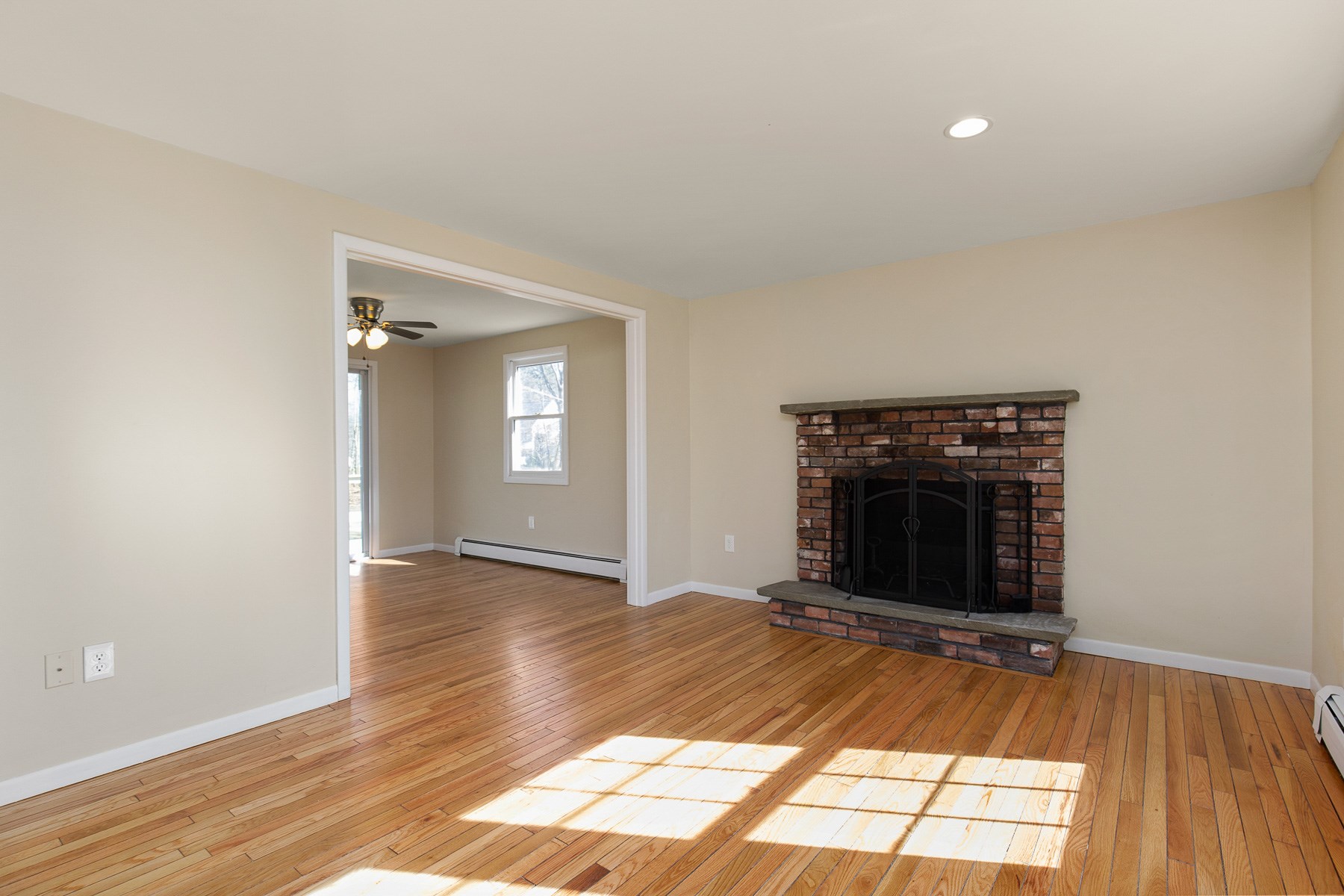 42 Dearborn Road Greenland, NH 03840 - Photo 13 of 40 Gallery Image 13