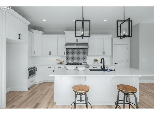 $1,049,950 | 17806 Northwest Layla Drive, Unit LOT 23, Portland, OR 97229